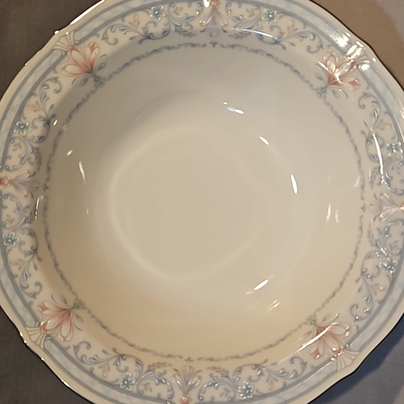 New Noritake Crown Flower 7324 Round Vegetable Bowl Ivory China - Picture 3 of 9